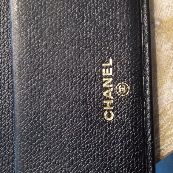 Chanel Bifold Wallet - 100% Authentic - Picture 10 of 12